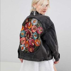 NWT Boho oversized boyfriend denim jacket with floral embroidery